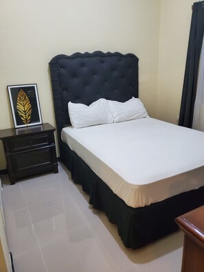 2 slaapkamers, een strijkplank/strijkijzer, wifi, beddengoed