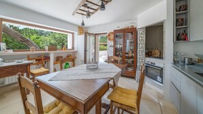 4 bedrooms