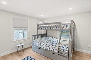 3 soverom, strykejern/-brett, reiseseng for barn og wi-fi