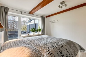 2 bedrooms, iron/ironing board, free WiFi, bed sheets - Holiday Apartment Rüde-Mühle with Private Terrace, Private Garden and Wi-Fi (Munkbrarup-Rüde)
