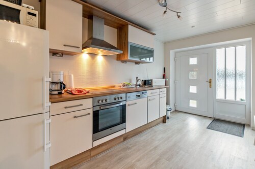 Ferienwohnung Rüde-mühle" mit privater Terrasse, privatem Garten und WLAN