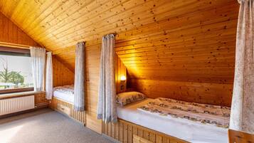 2 bedrooms, free WiFi, bed sheets