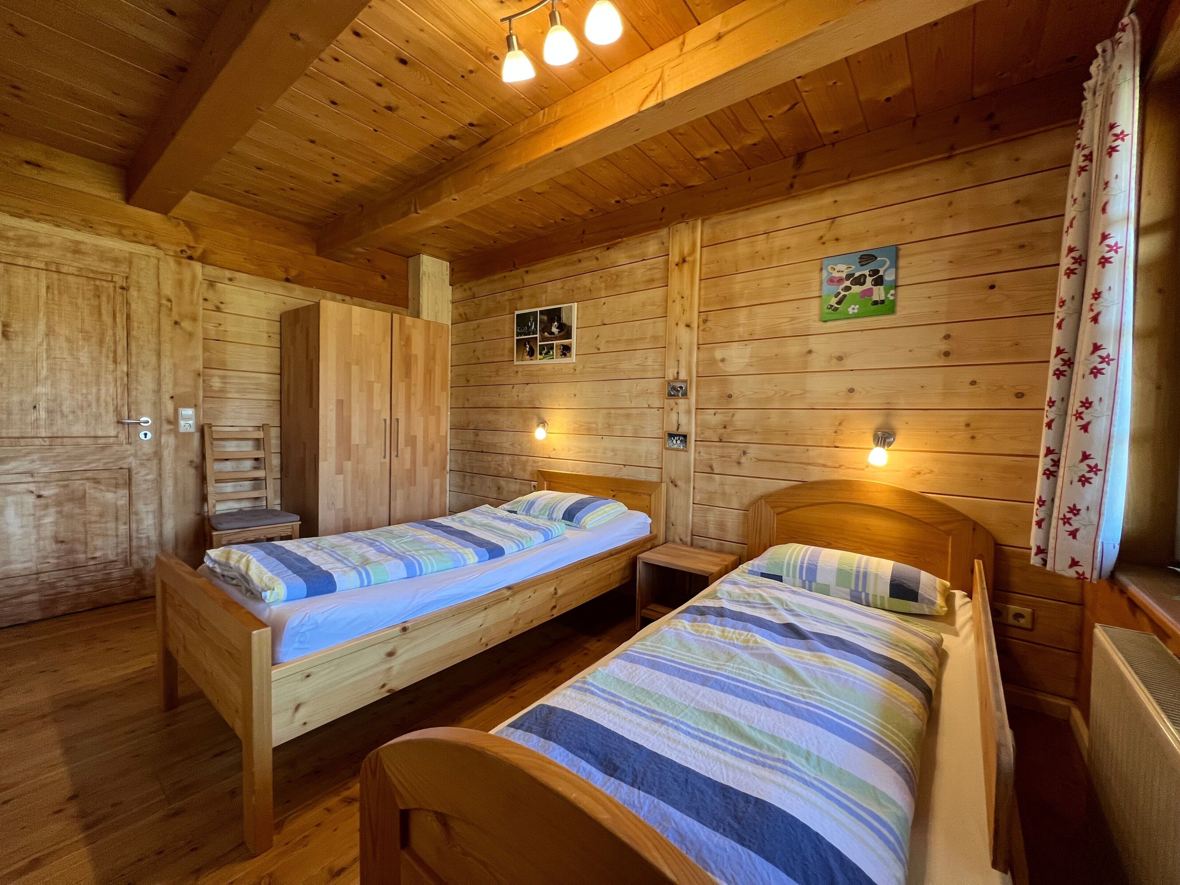 2 soverom og sengetøy