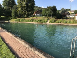 Pool - Chalet 'Kletterhütte Sächsische Schweiz' with Private Terrace and Wi-Fi (Gossdorf)