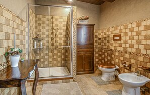 Shower - Gorgeous home in Realmonte with WiFi (Realmonte)