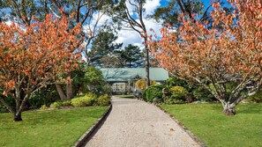 Property grounds - Tourmaline in Wentworth Falls (Wentworth Falls)