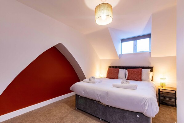 2 多间卧室、熨斗/熨衣板、免费 WiFi