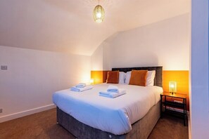 2 bedrooms, iron/ironing board, free WiFi - Harcourt 1B: 2BR Flat with Parking in Newark (Newark-on-Trent)