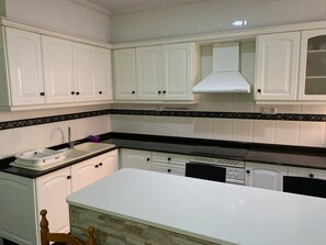 Fridge, microwave, oven, stovetop - Coqueto Apartamento (Port de Sagunt)