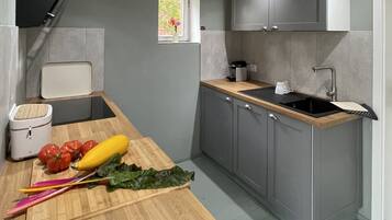 Kühlschrank, Ofen, Herdplatte, Geschirrspüler