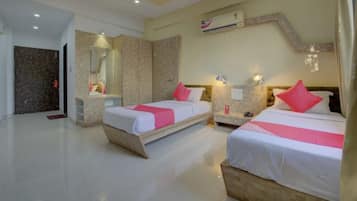 Luxury Room | Individually decorated, individually furnished, iron/ironing board