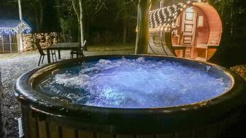 Bain à remous extérieur