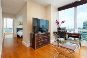 Apartment, 2 Schlafzimmer, Stadtblick | Wohnzimmer