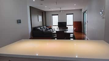 Casa | Área de sala de estar | Televisión de pantalla plana