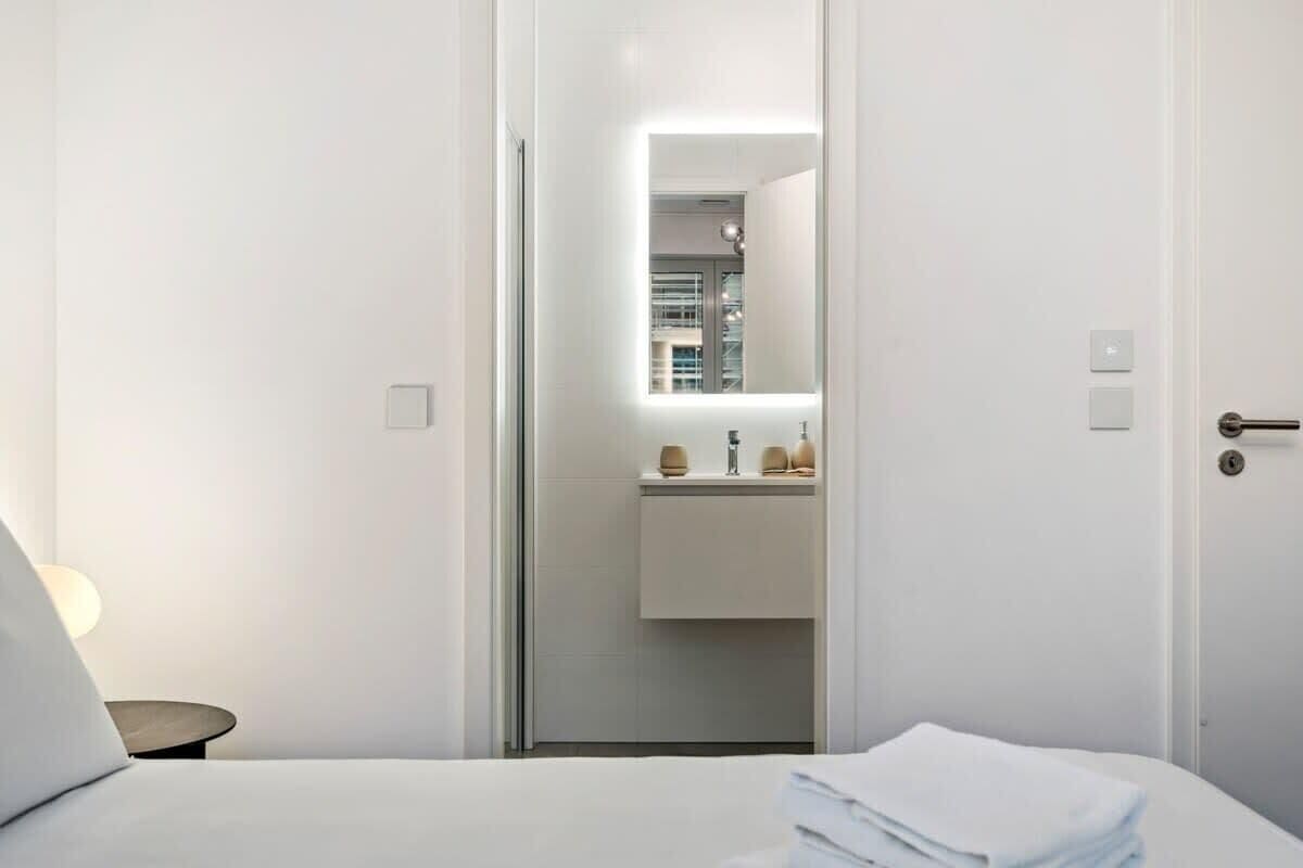 1 bedroom, desk, iron/ironing board, WiFi