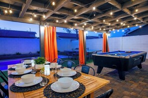 Outdoor dining