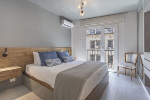 2 habitaciones, escritorio, tabla de planchar con plancha y wifi gratis