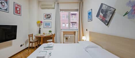 1 chambre, fer et planche à repasser, Wi-Fi, draps fournis