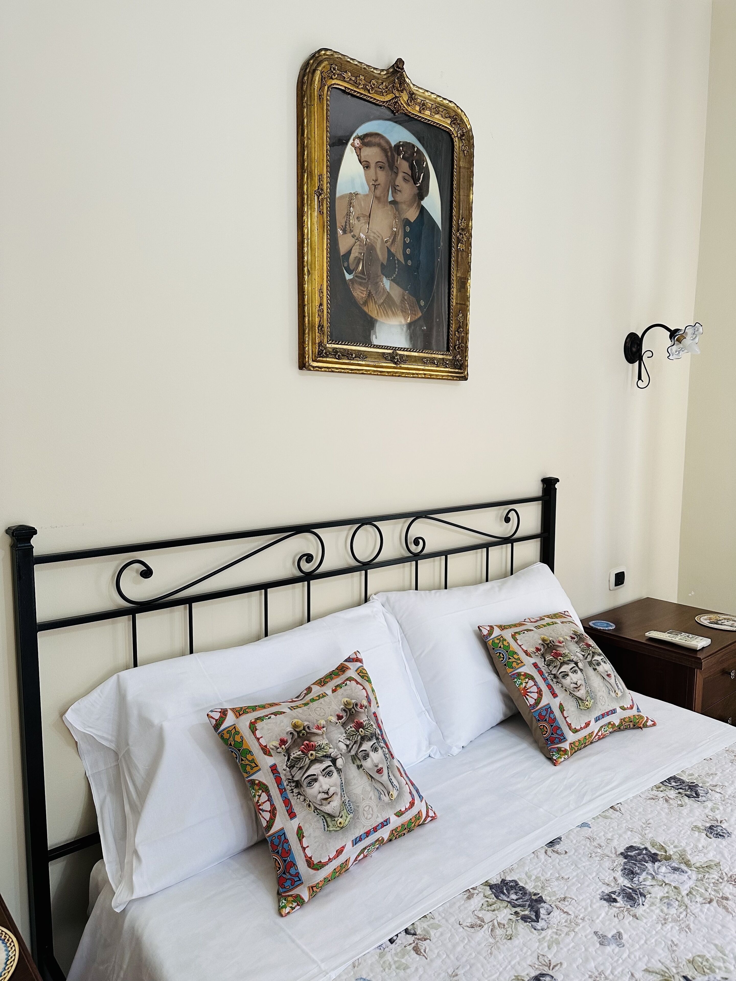 1 chambre, fer et planche à repasser, Wi-Fi, draps fournis