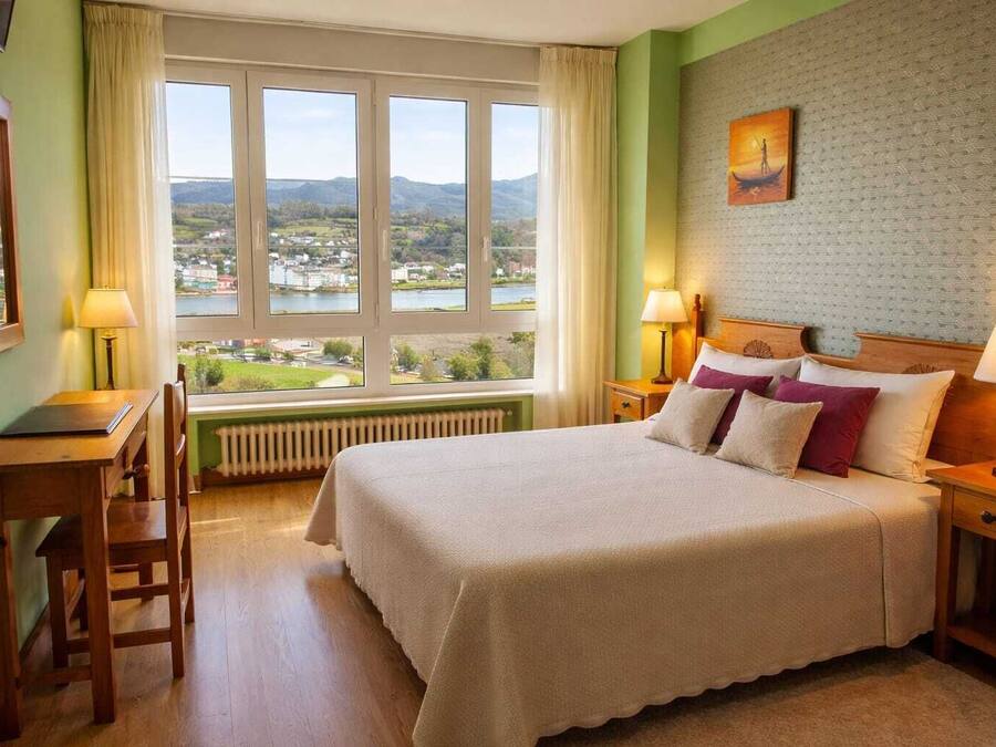 Kamar Double Panorama | Meja kerja dan Wi-Fi gratis