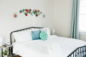 3 bedrooms, iron/ironing board, free WiFi, bed sheets