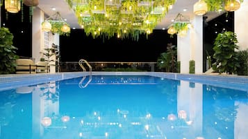 Pool auf dem Dach