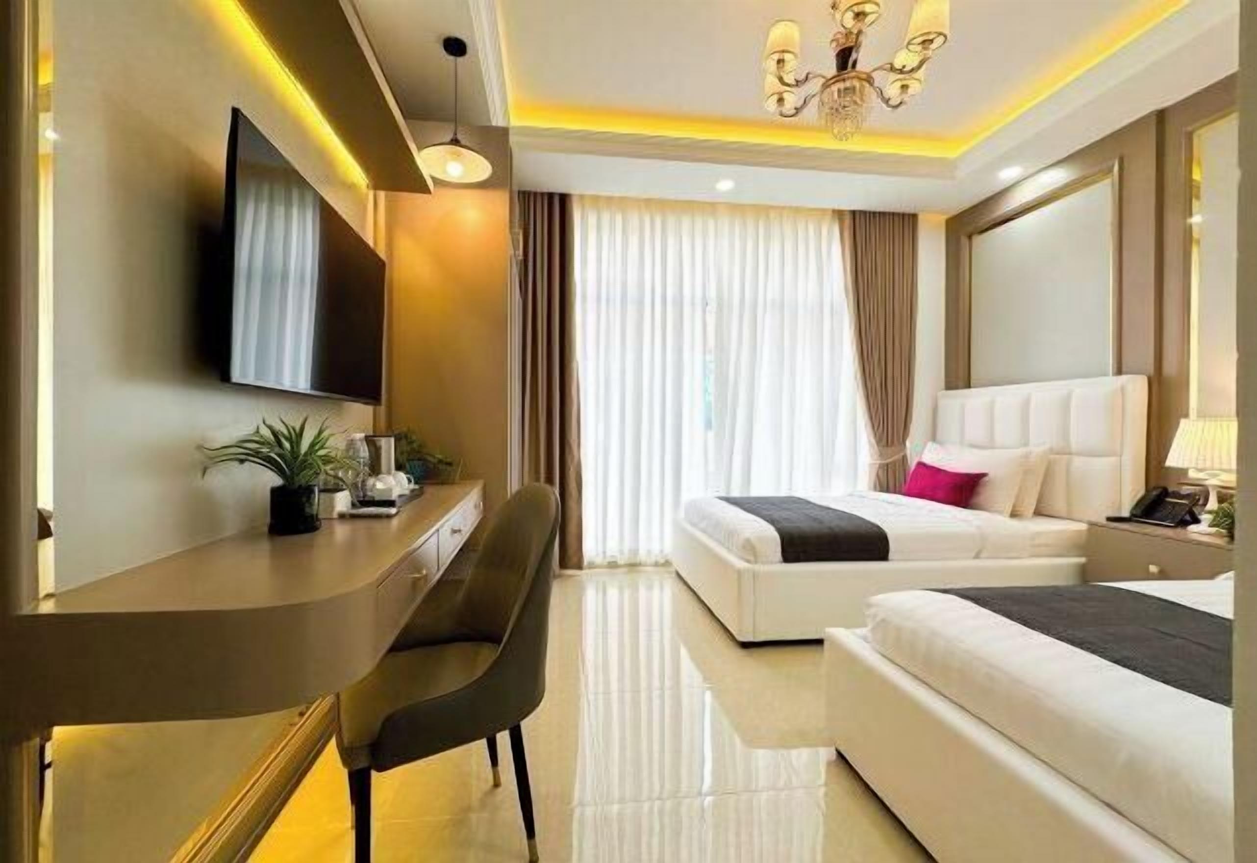 Individually decorated, individually furnished, desk, free WiFi