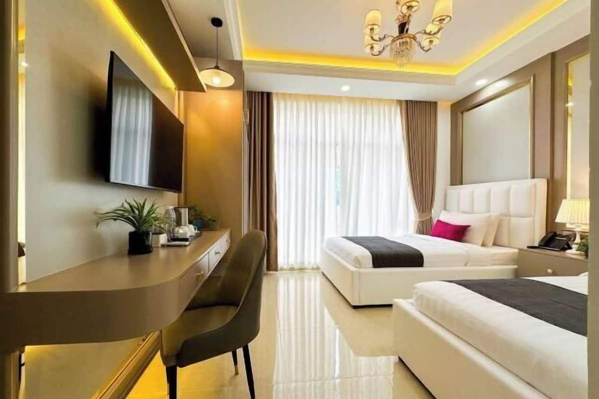 Individually decorated, individually furnished, desk, free WiFi