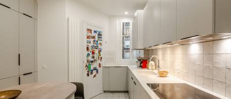 Frigorífic, microones, forn i rentaplats