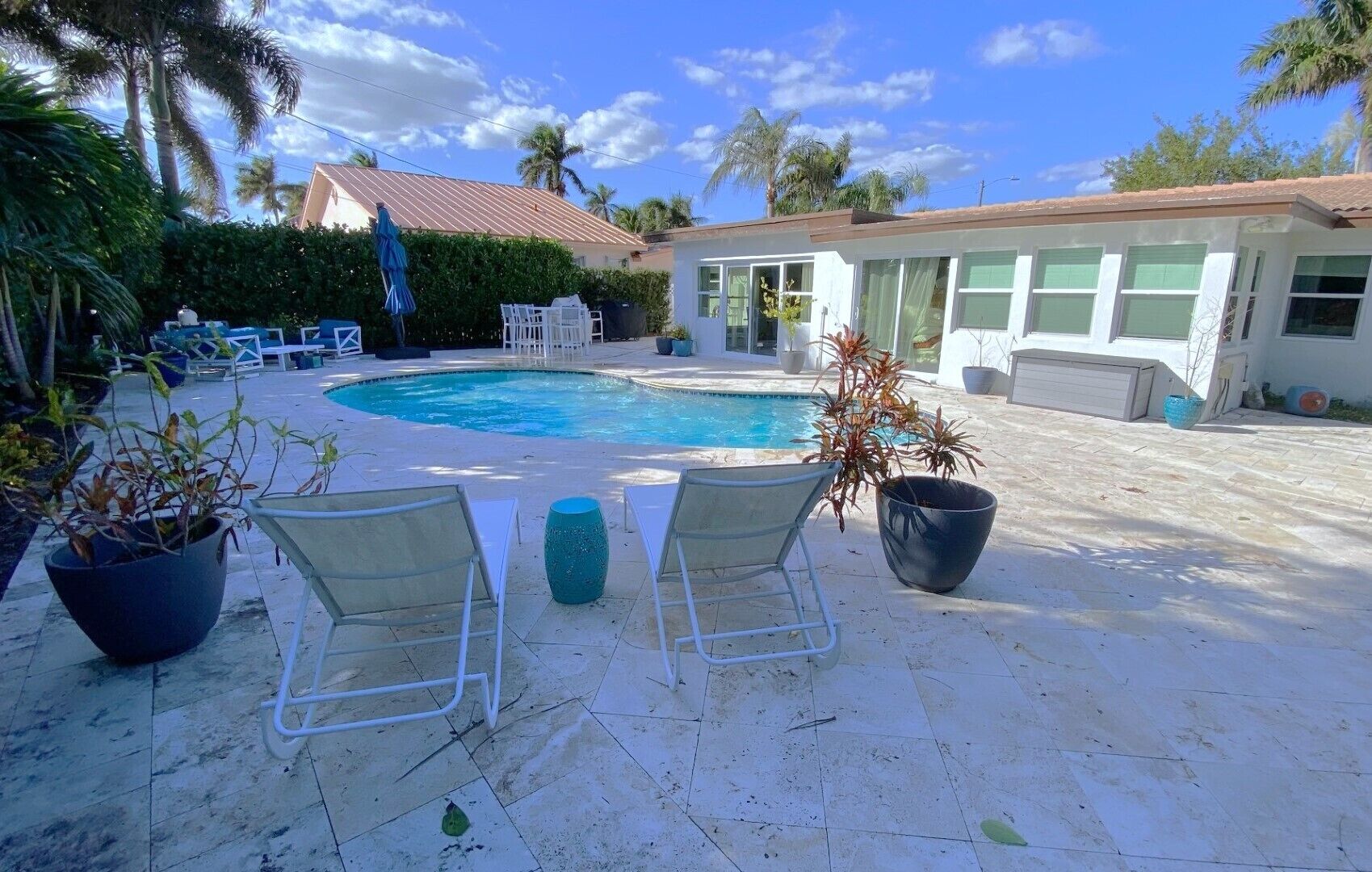 This house is a 3 bedroom(s), 3 bathrooms, located in Lauderdale-by-the-Sea, FL.
