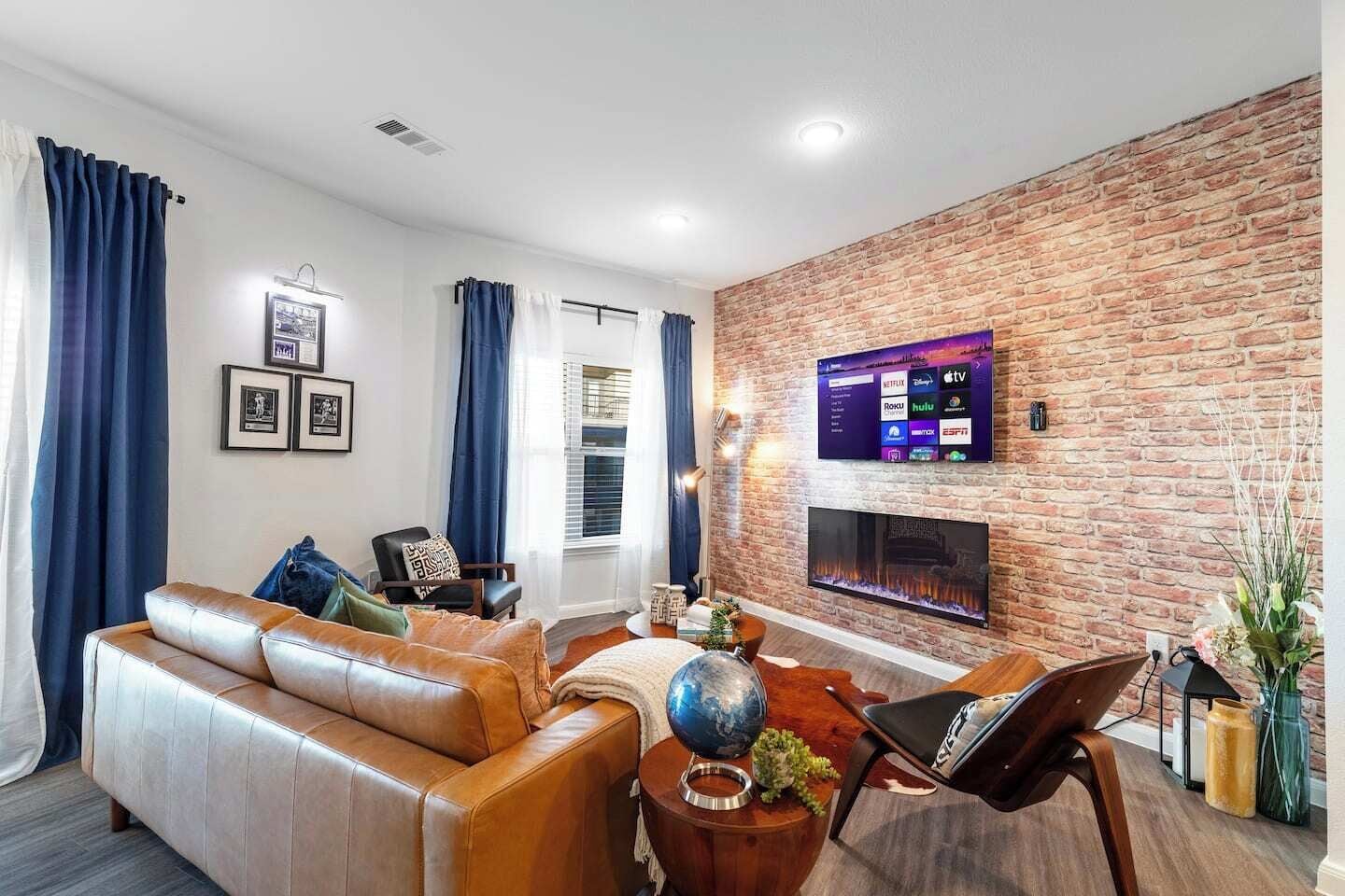 Smart TV, fireplace, offices, printers