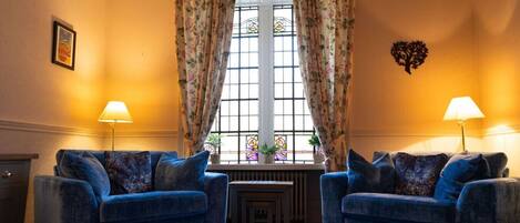 Télévision, cheminée