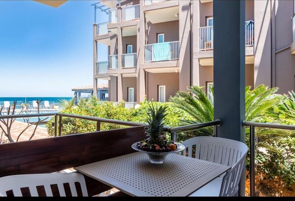 ルーム 1 ベッドルーム 喫煙可 バルコニー | バルコニー