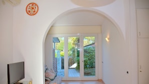 Villa, 2 Bedrooms, Patio, Garden View | Living room
