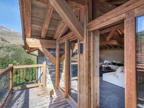 Terrace/patio - Renovated chalet with pool, sauna and hammam for 14 people in Saint-Martin-de-Belleville (Saint-Martin-de-Belleville)