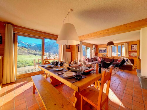 Spacious chalet with fireplace and WIFI in Levassay