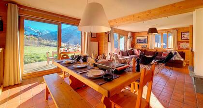 Spacious chalet with fireplace and WIFI in Levassay