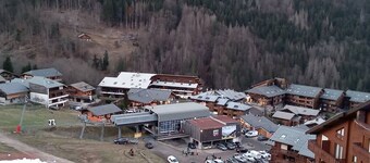 Spacious 3-room apartment, ski-in/ski-out with parking, St Jean d'Aulps