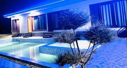 4 BHK private farmhouse for parties in Gurgaon