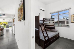 2 quartos, ferros/tábuas de passar roupa, berço de viagem, Wi-Fi