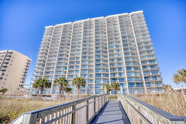 Exterior - Ashworth 1605 | Oceanfront Four Bedroom Condo (North Myrtle Beach)
