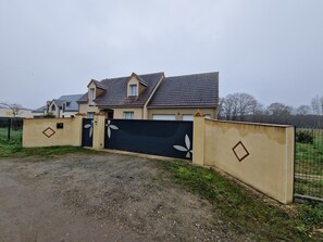 Exterior - Logement/chambre Circuit 24h Le Mans (Arnage)