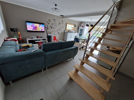 Coin séjour. Logement/Chambre Circuit 24h Le Mans