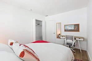 2 chambres, fer et planche à repasser, lit parapluie, Wi-Fi