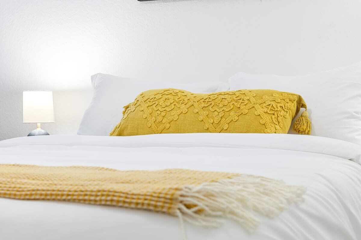 2 quartos, ferros/tábuas de passar roupa, Wi-Fi, roupa de cama