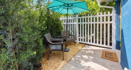 Sunny Side Stay Condo- 2 bed 1 bath Near Riverwalk