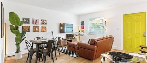 Televisie en een kantoor