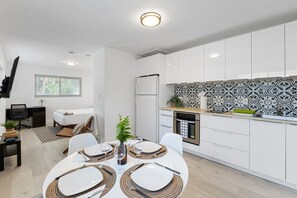 Interior - Fresh Studio Apartment – Private Comfort (Fort Lauderdale)