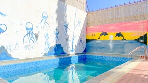 Kolam renang outdoor