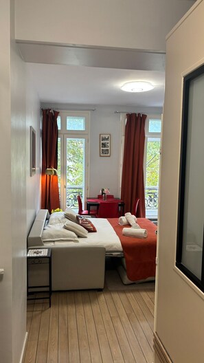 1 soverom, strykejern/-brett, reiseseng for barn og wi-fi (inkludert)